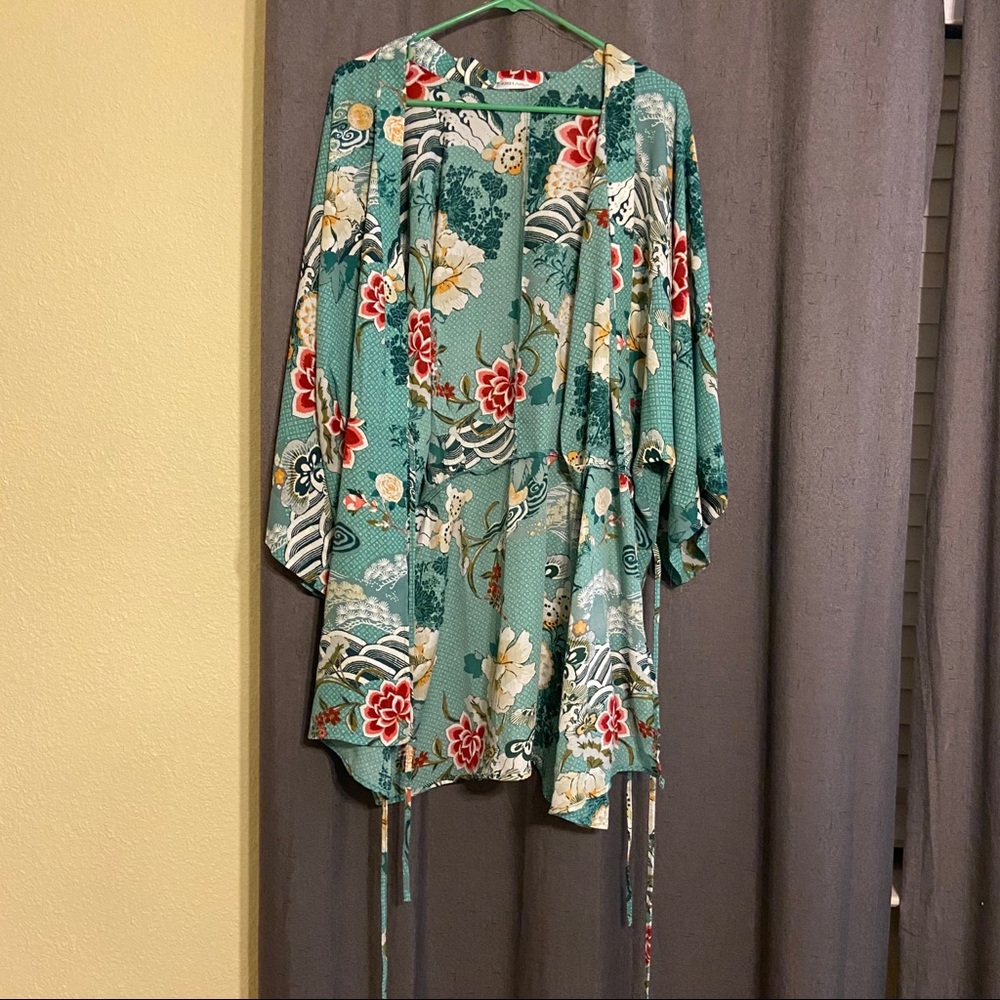 Kiki LaRue Kimono